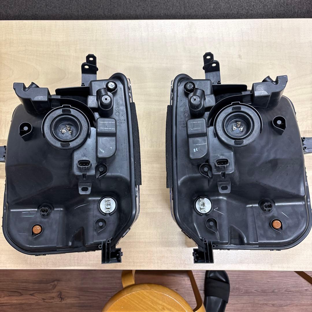 スズキ　DA17V エブリィバン　純正ヘッドライト 左右セット 美品