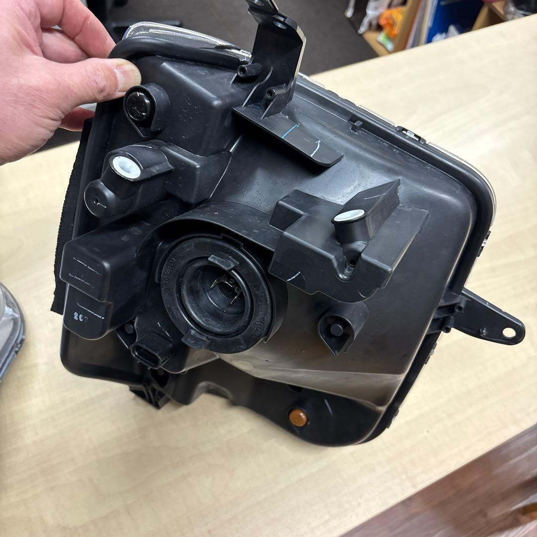 スズキ　DA17V エブリィバン　純正ヘッドライト 左右セット 美品
