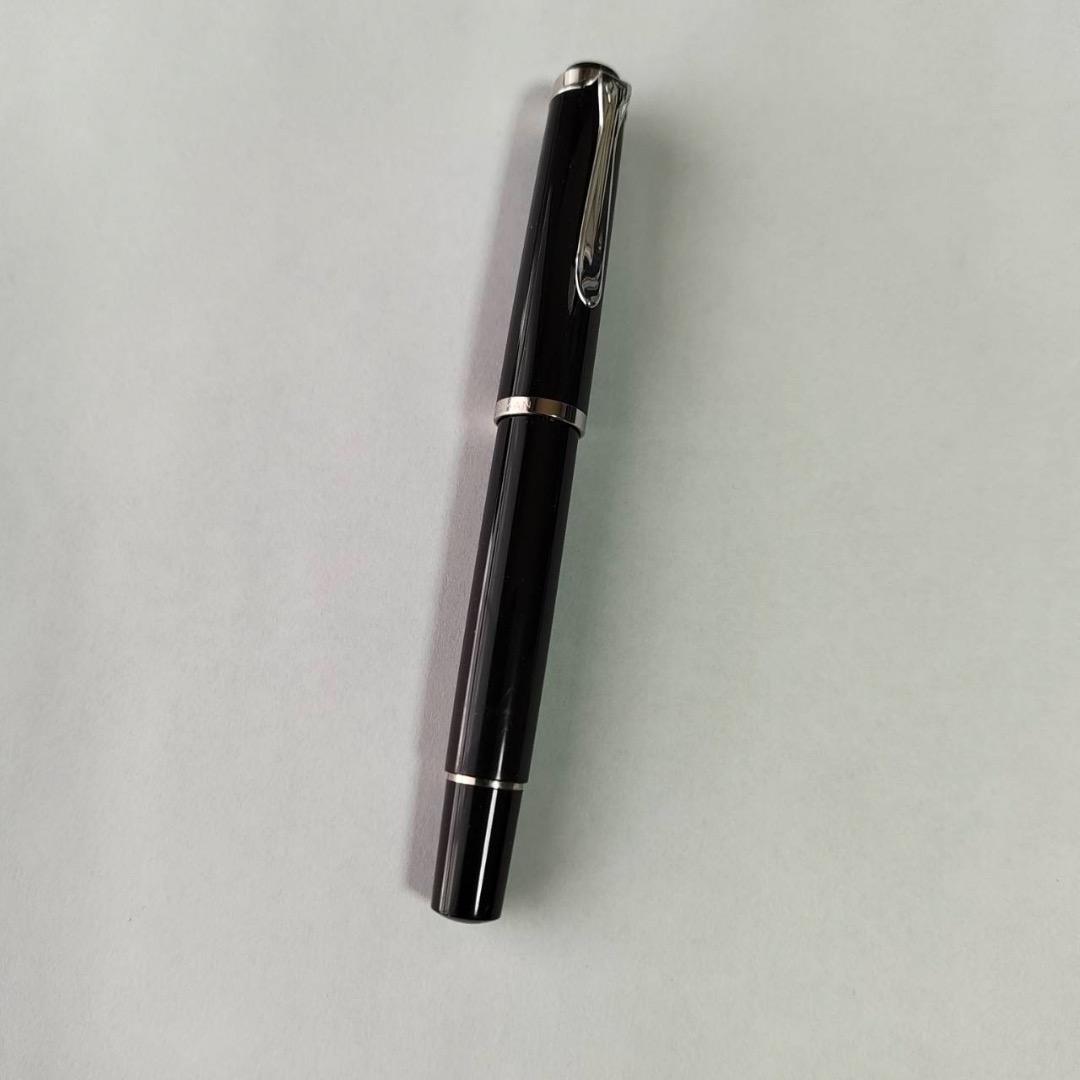 ペリカンCLASSIC万年筆 黒＋シルバーM205字幅Fギフトボックス付