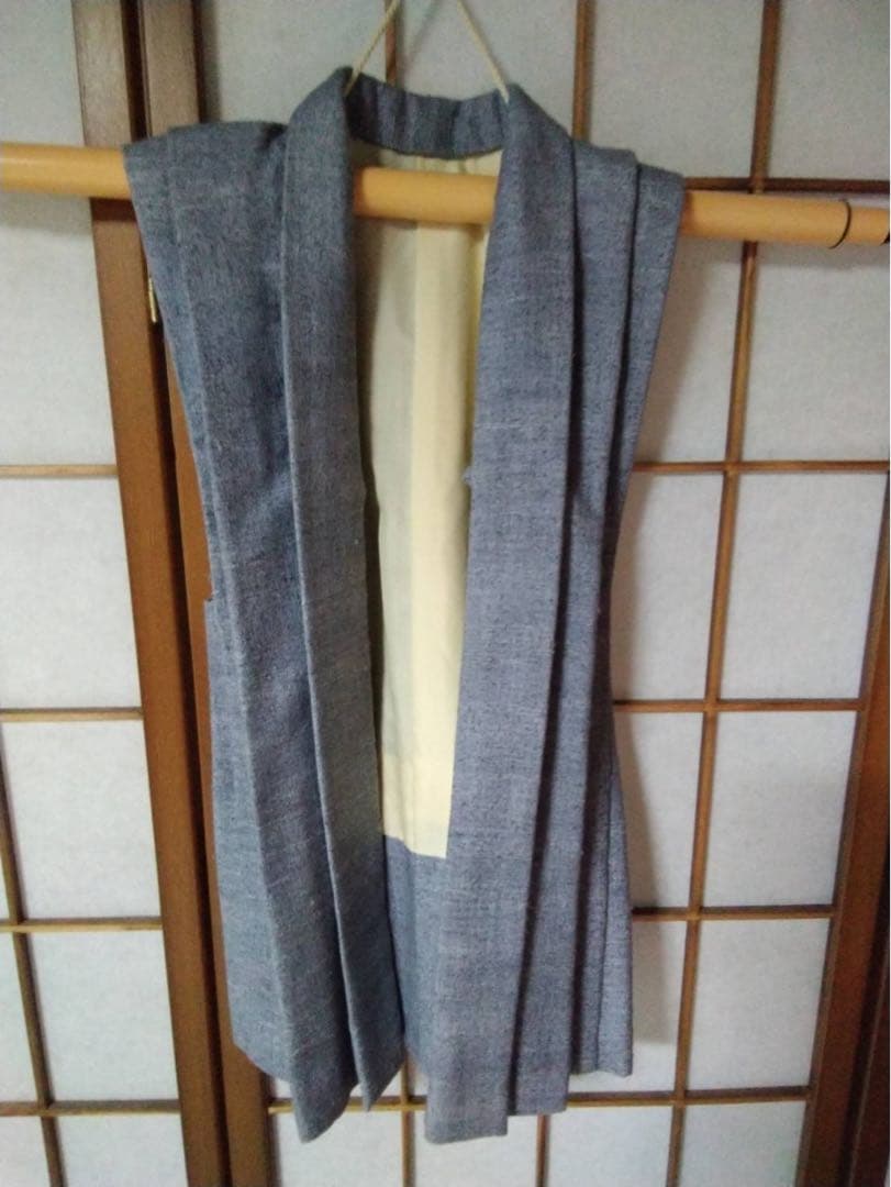 takeです。男の子用・3歳向け・正絹の紬地お着物セット