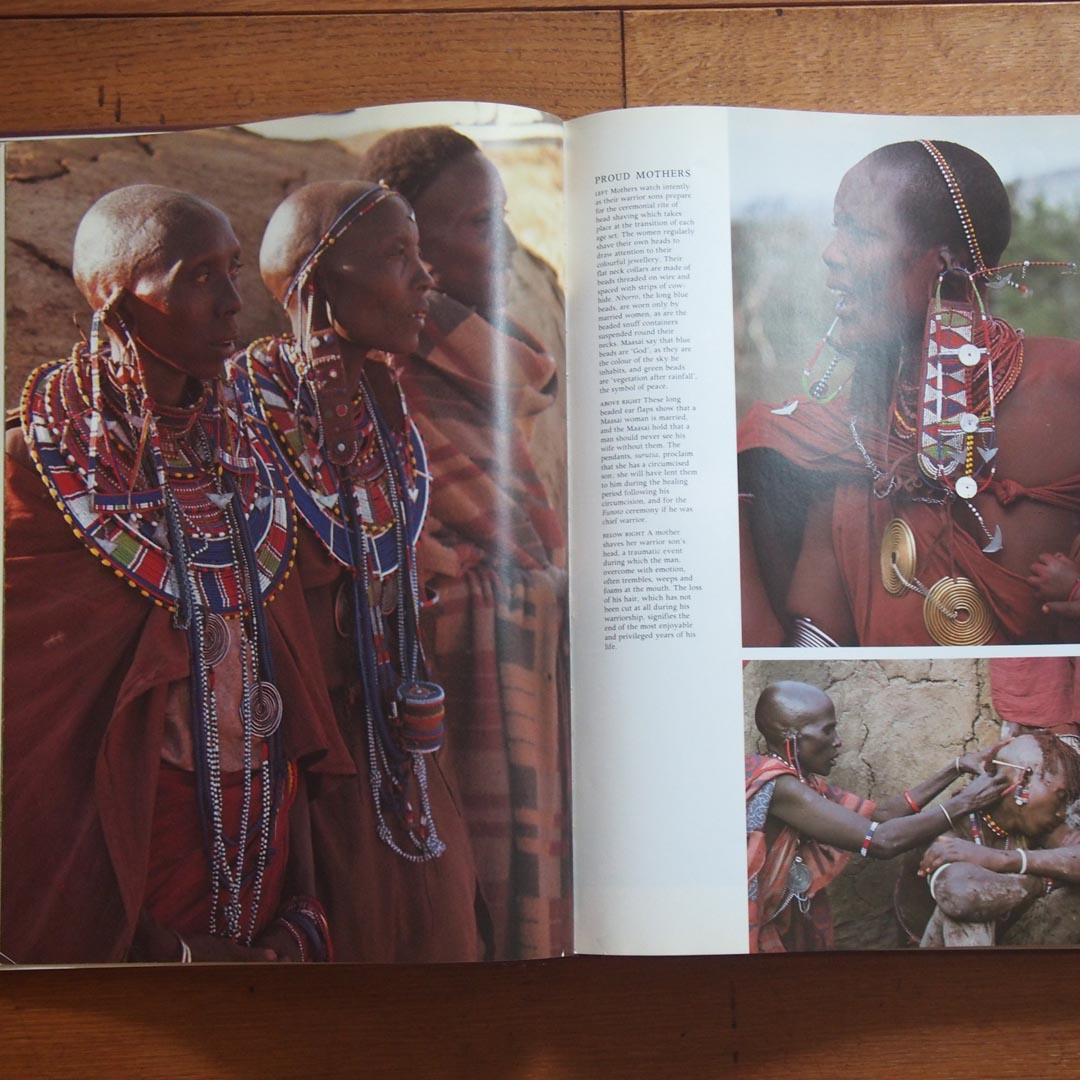 AFRICA ADORNED   Angela Fisher　アフリカ装飾