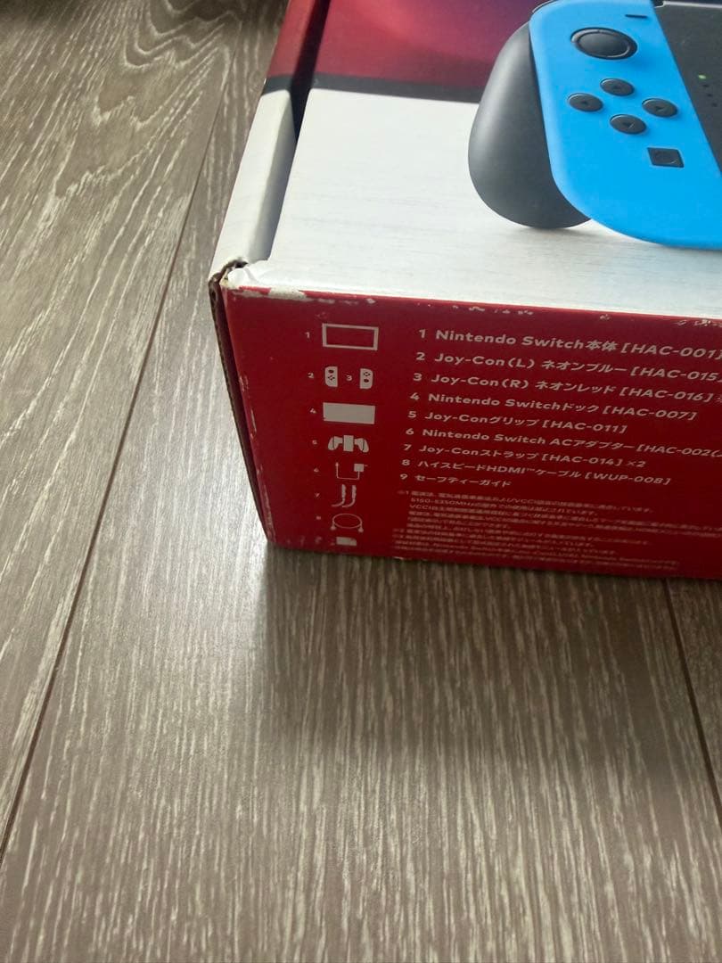 a*a様 Nintendo Switch 本体 青/赤