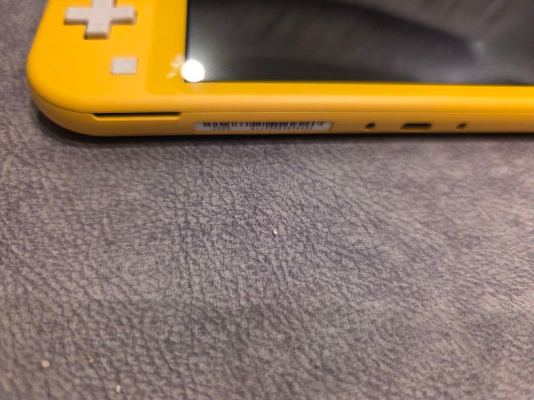 Switchライト イエロー