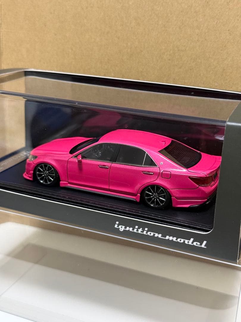 イグニッションモデル1/43 トヨタクラウン TRD Sportivo pink