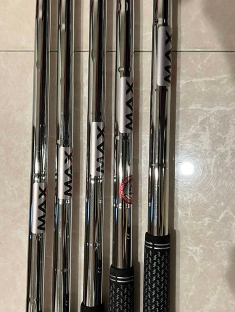 TaylorMade SIM2MAX アイアンセット、5本組