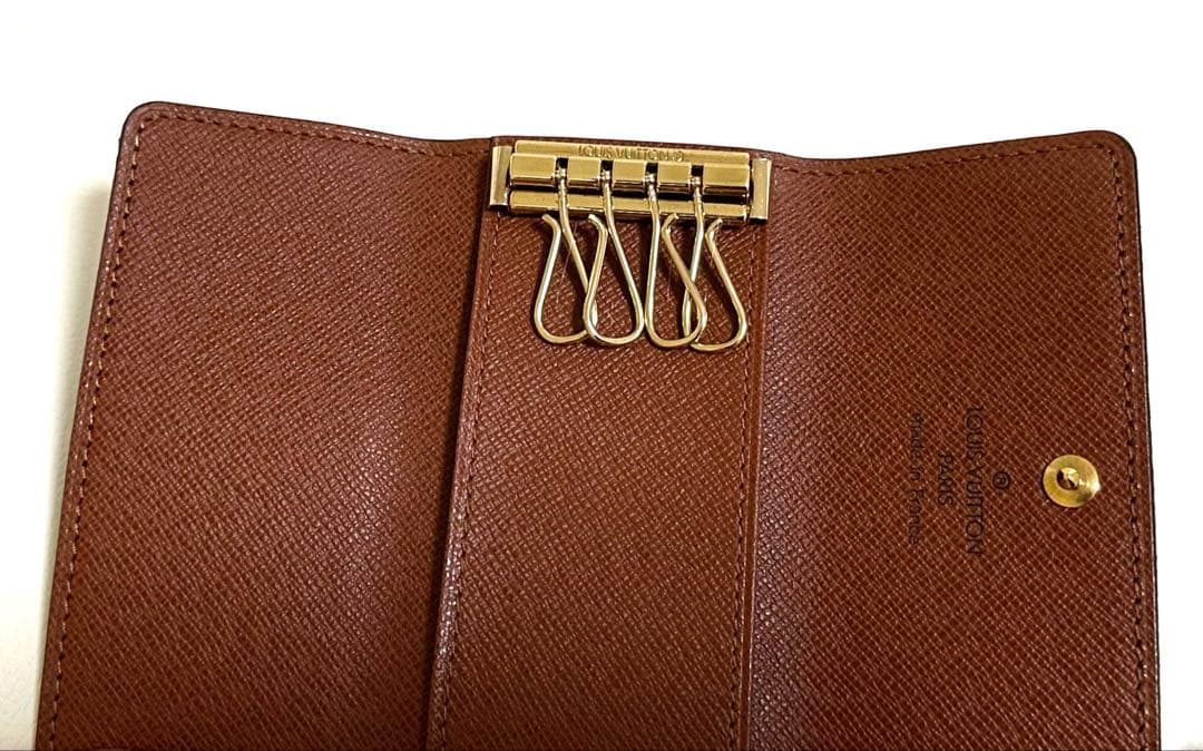 LOUIS VUITTON ルイヴィトン ミュルティクレ4 キーケース
