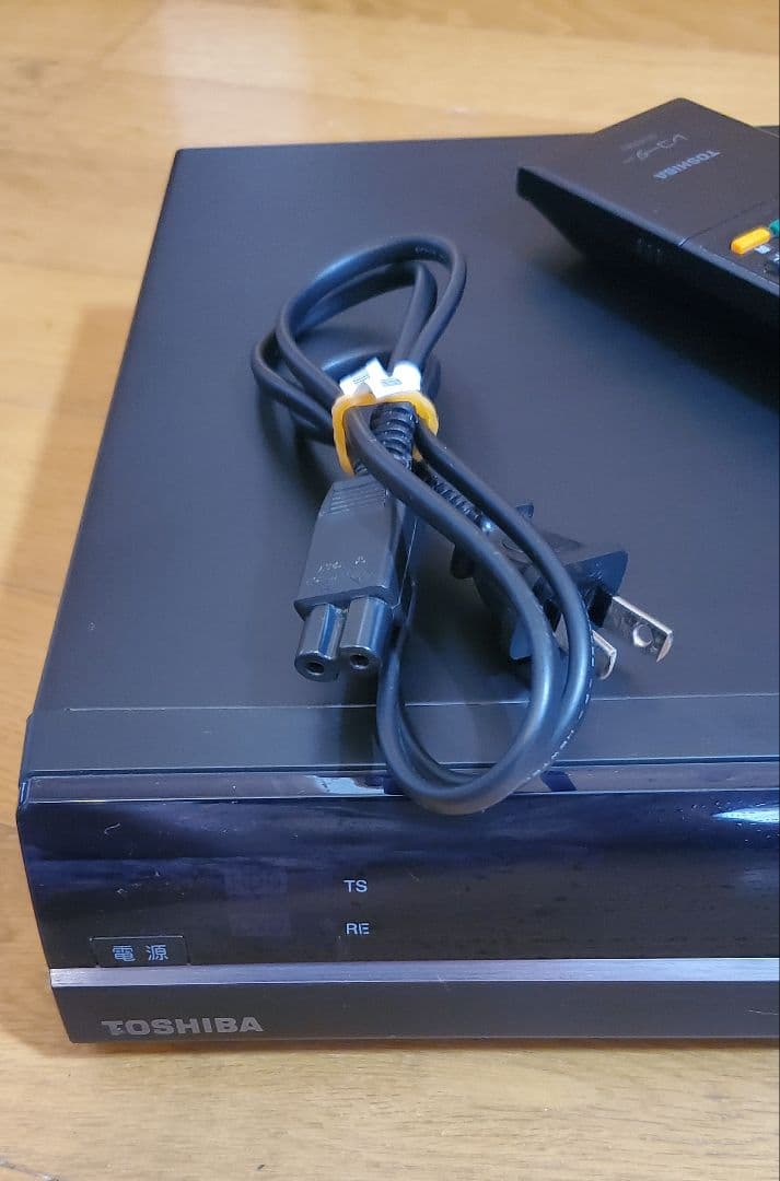 東芝 　 HDD& DVDレコーダー　レグザ　地デジ録画　リモコン付き　家電品