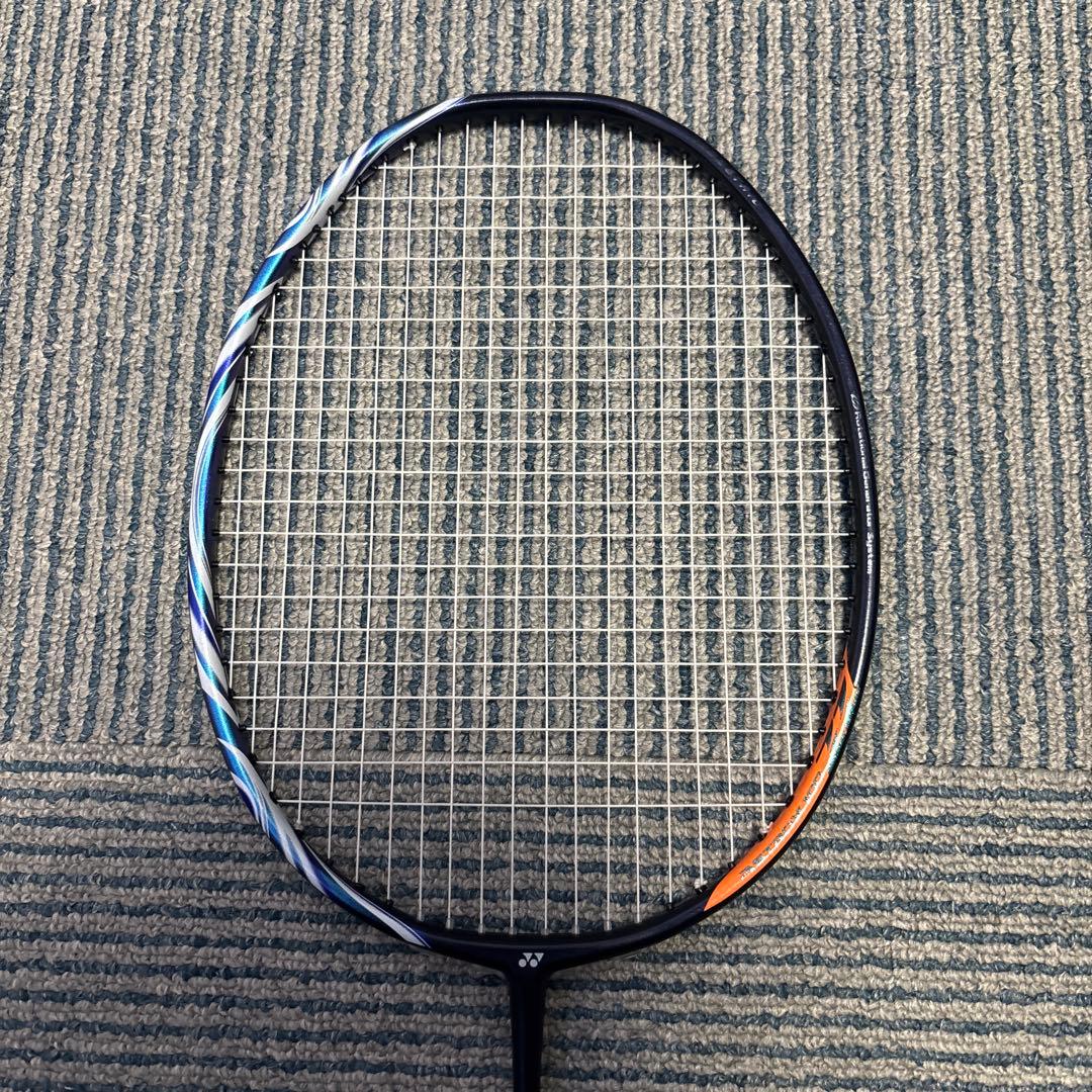 YONEX アストロクス100ZZ 4U5ダークネイビー美品‼️