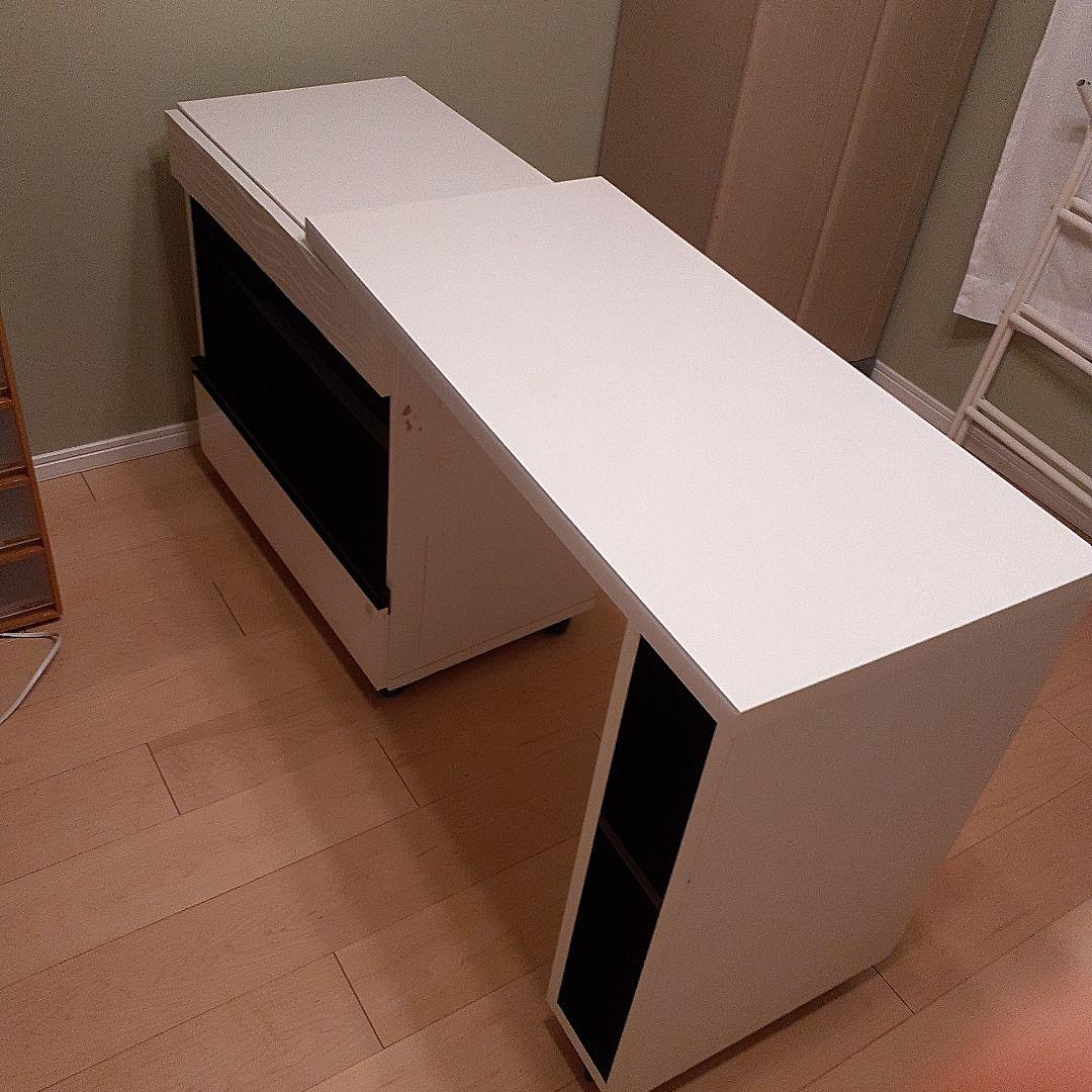 【最終値下げ】モダン食器棚 　３月２日迄