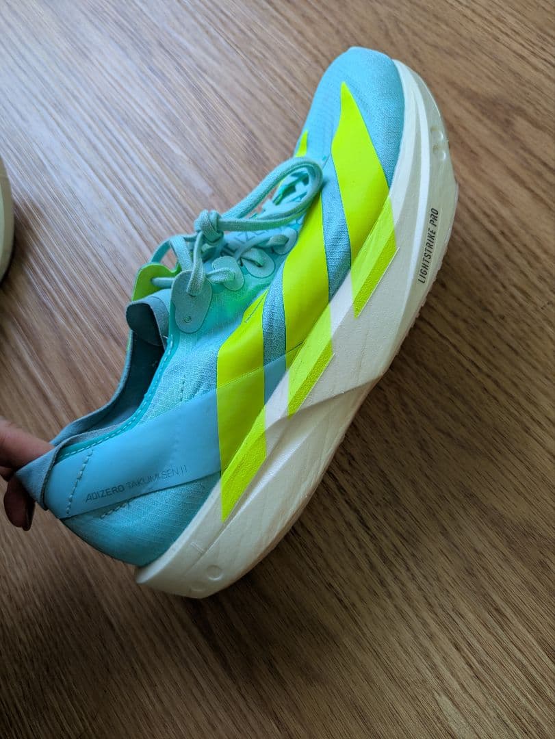 ADIZERO　タクミセン11　23.5cm