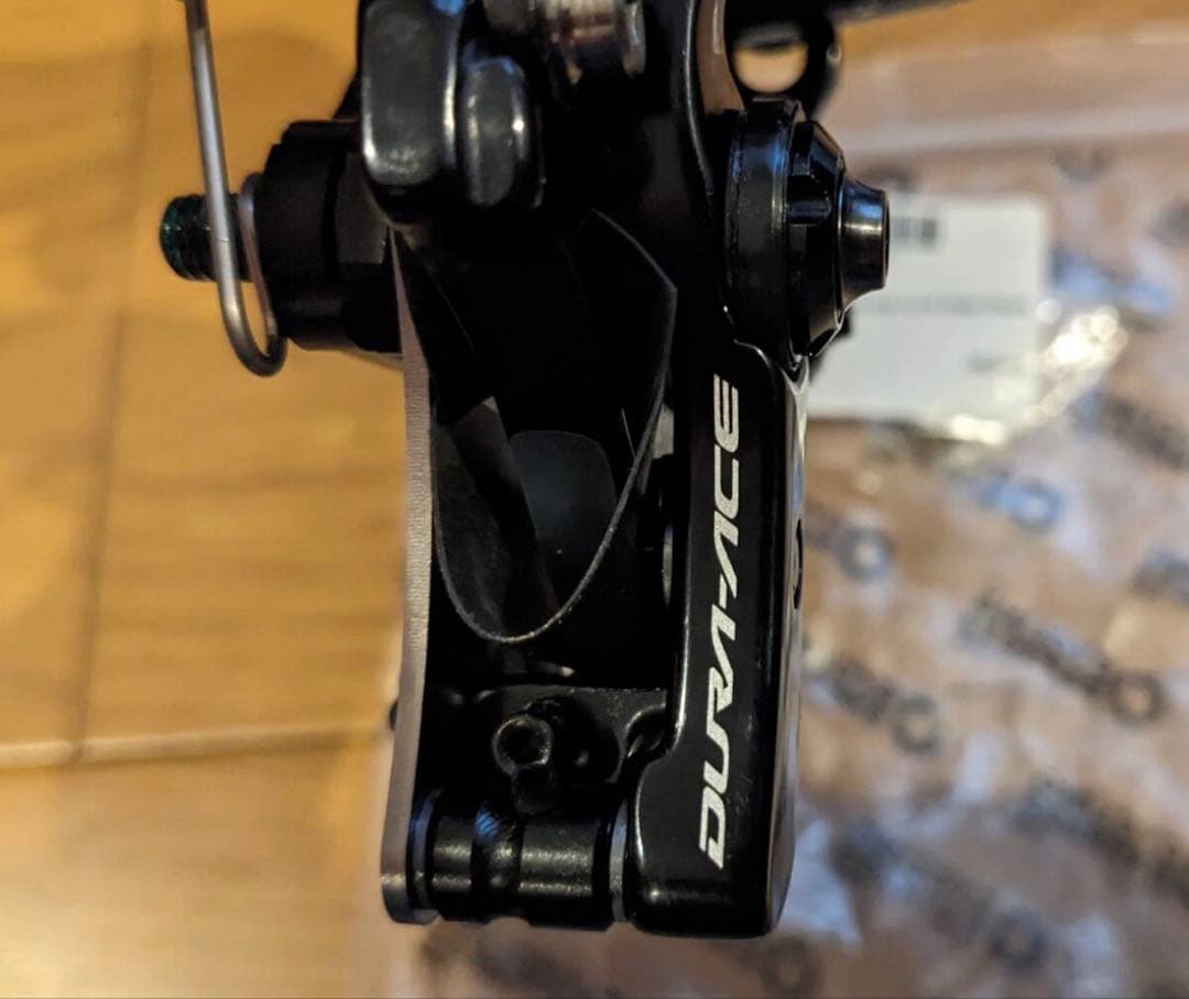 SHIMANO DURA-ACE BR-R9110-R キャリパーブレーキ