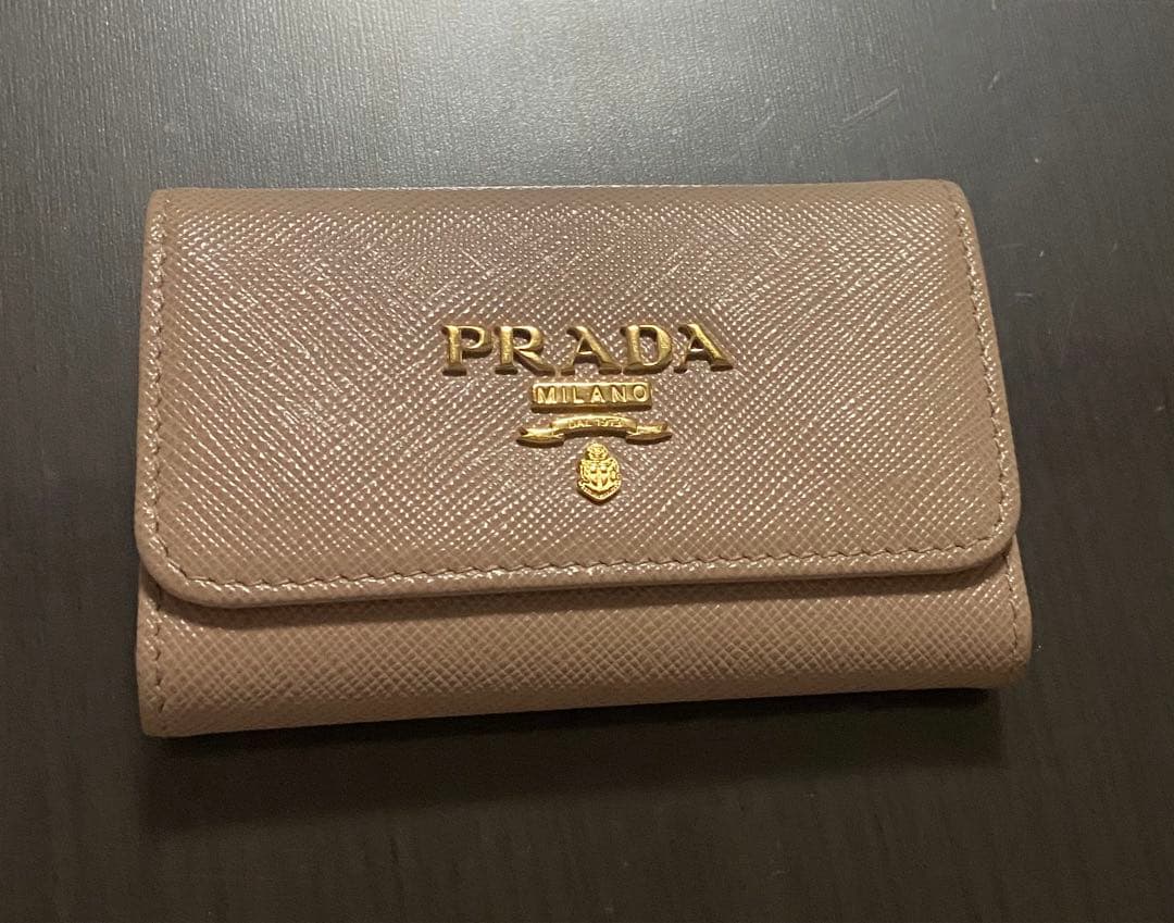 PRADA プラダ　キーケース　4連　ベージュ