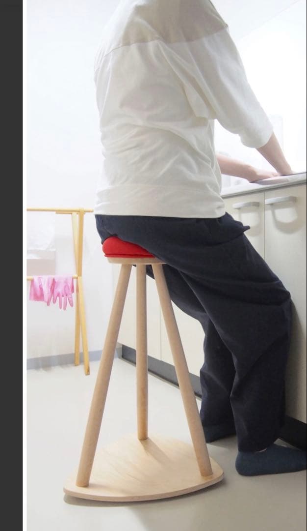 【コサイン cosine 】キッチンスツール　腰掛け　椅子　旭川家具　北欧