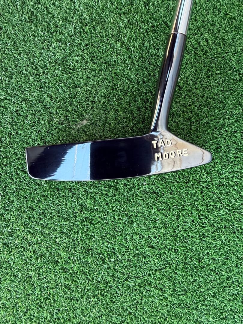 Tad Moore TM4SS パター スター模様