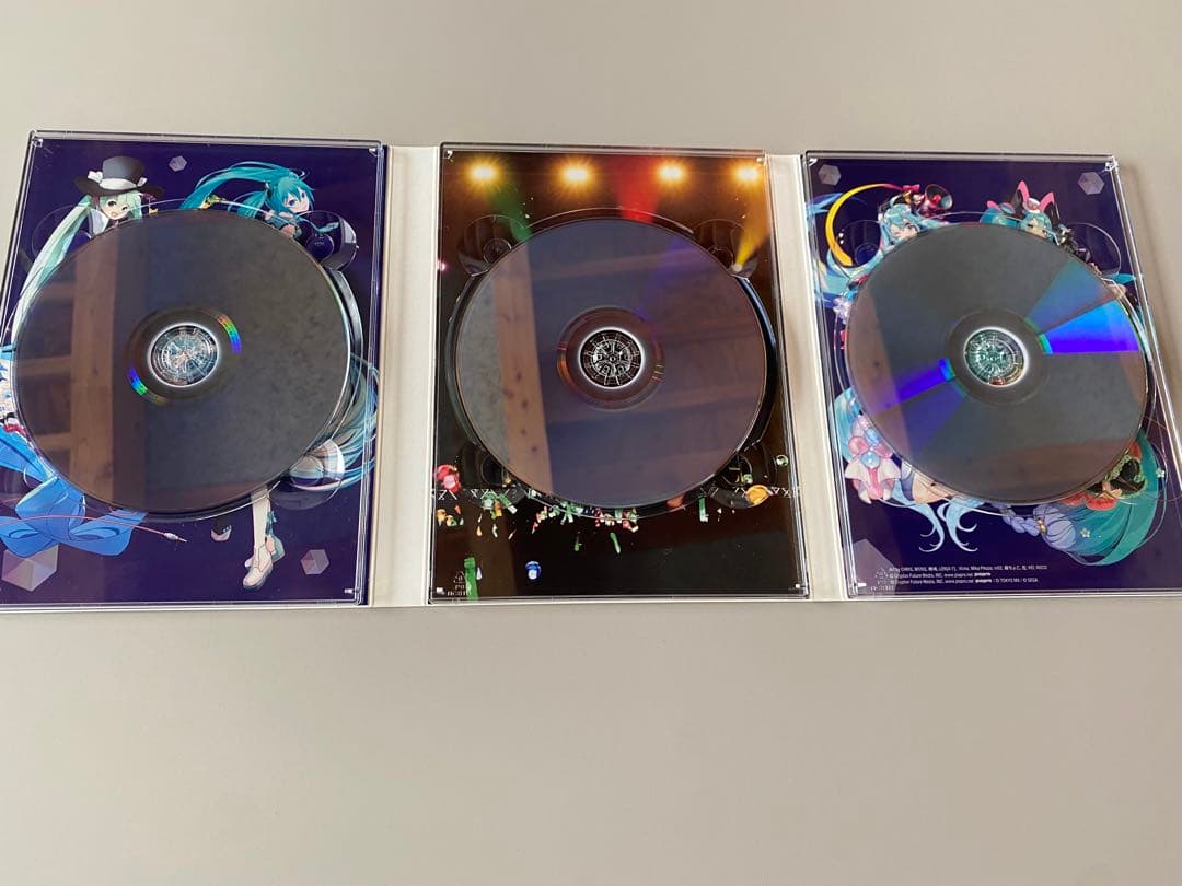 マジカルミライ10th Blu-ray タペストリー、カレンダー付き