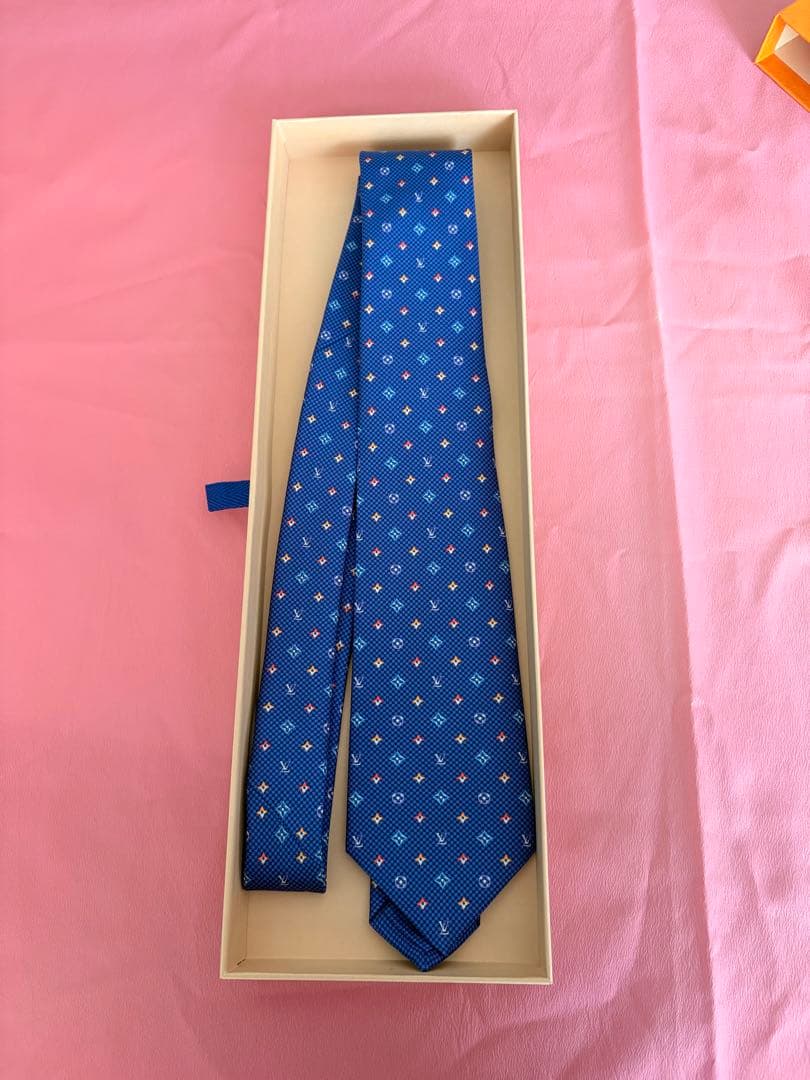 LOUIS VUITTON 青 ネクタイ