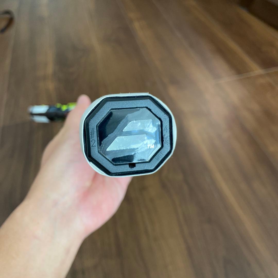 ピュアアエロ100 2022モデル　グリップサイズ2