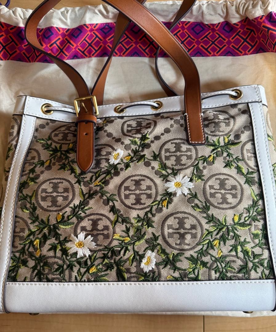 訳あり外側美品トリーバーチ春色バッグ小鳥お花刺繍ハンドバッグ並行輸入品