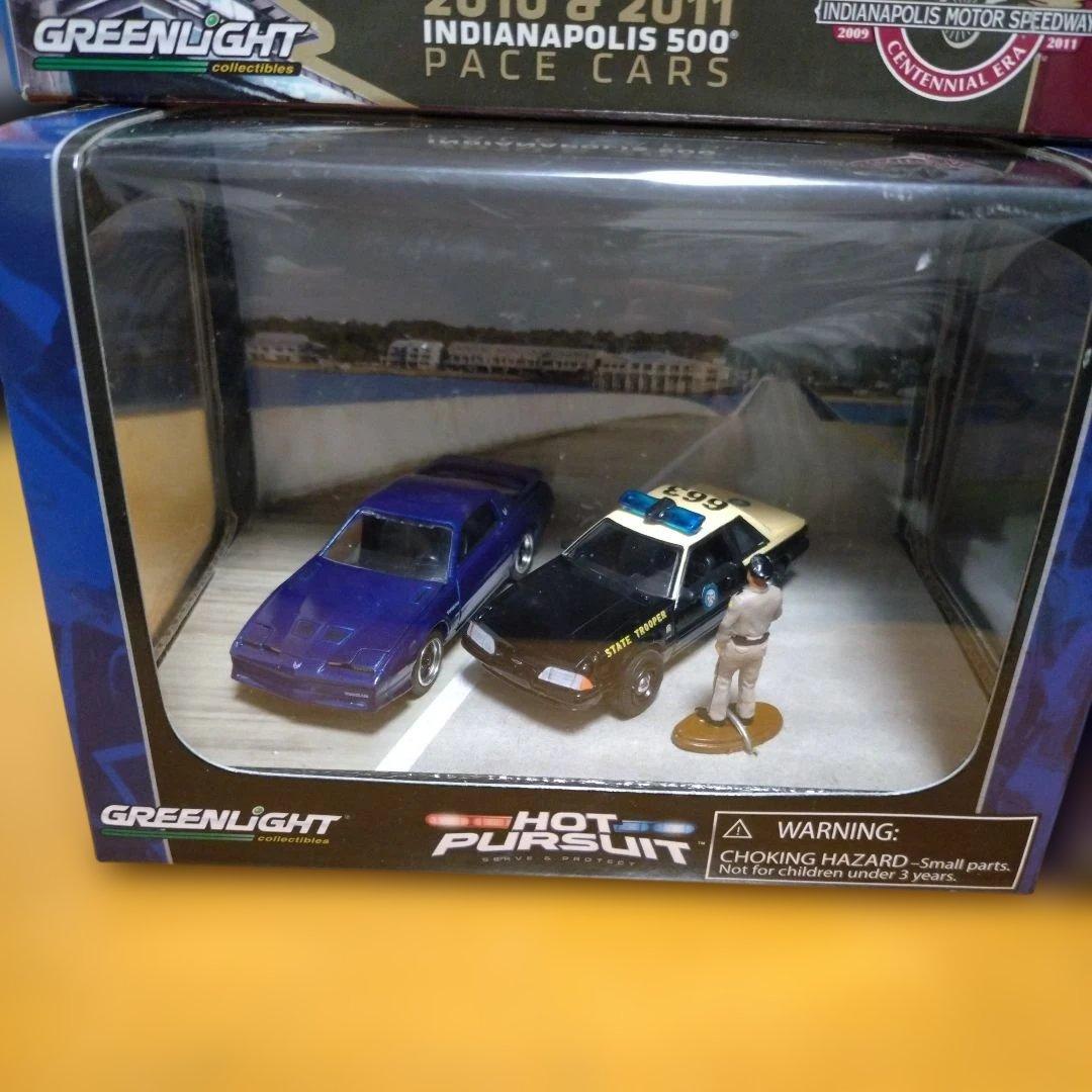 d*9様 Greenlight ミニカーセット 1/64　DIORAMAS