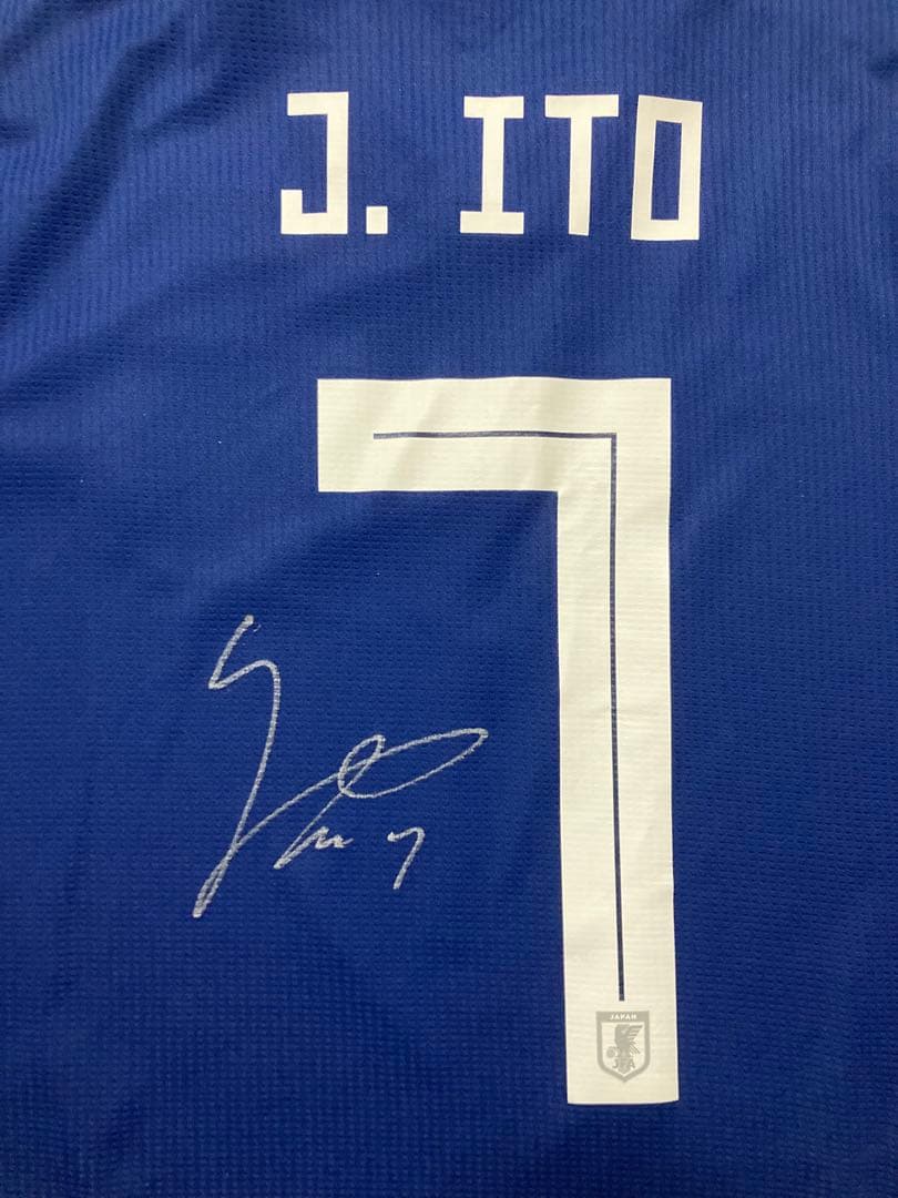 【新品タグ付き】日本代表2018選手仕様ユニフォーム7番 伊東純也 直筆サイン入