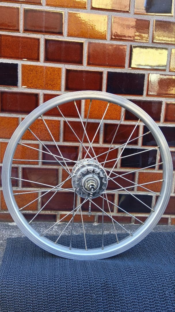 22日迄期間限定価格 整備済　ブロンプトン　BROMPTON 純正後輪ホイール