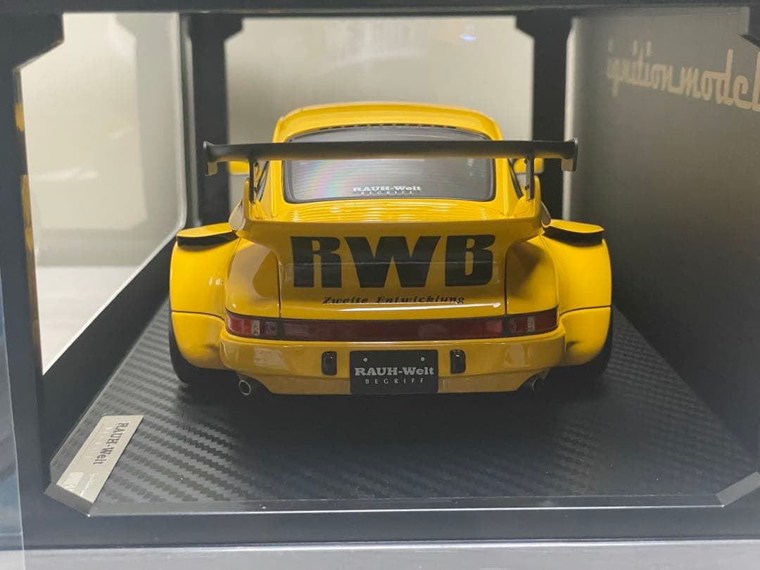イグニッションモデル 1/18 RWB 930 IG3621
