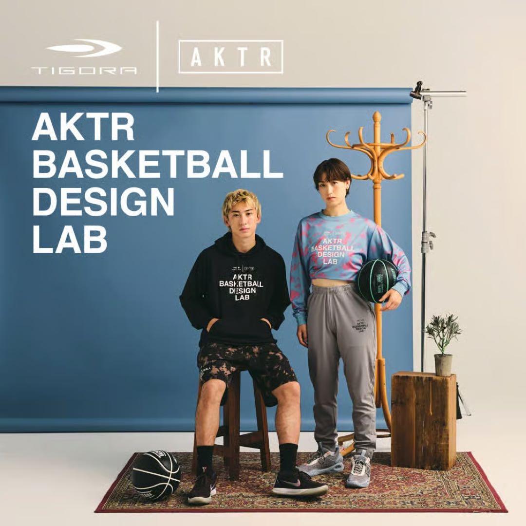 新品　TIGORA×AKTR トレーニングウェア　上下セット　グレー　L