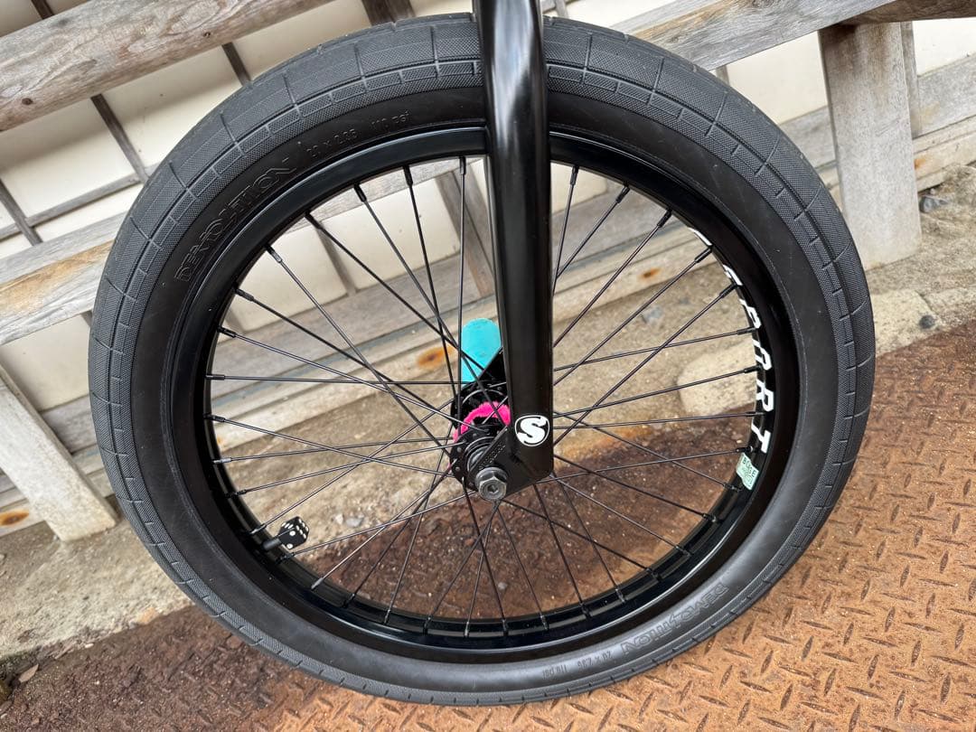 BMXバイク CULT HAWK AK フルカスタム　20.5”