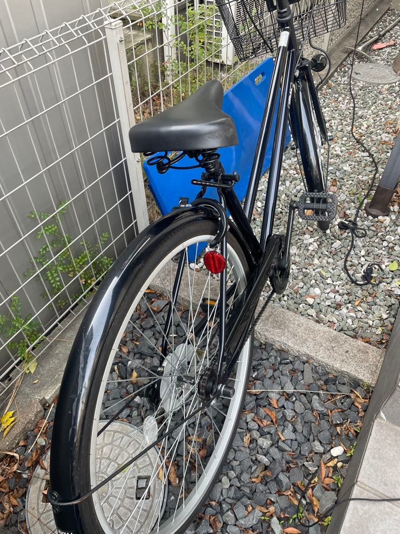黒いシティサイクル 26インチ 前バスケット付き
