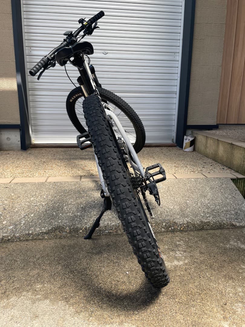 GIANT TALON2 2021 Sサイズ マットコンクリート