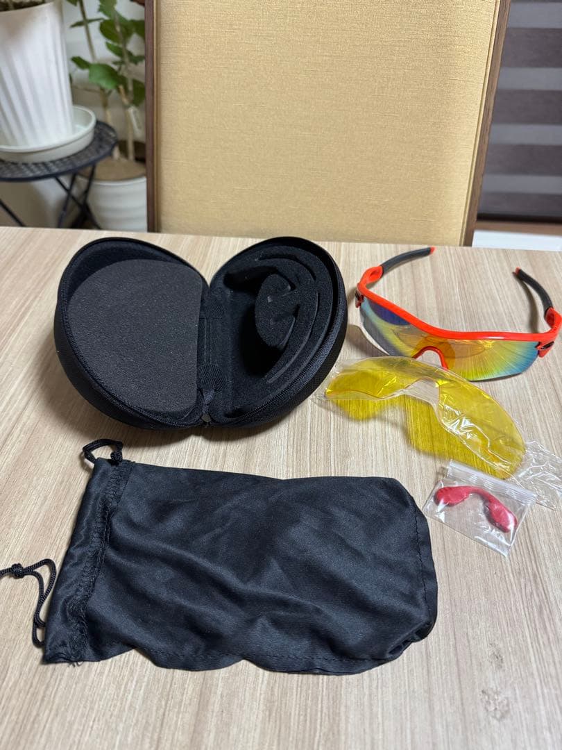 Oakley スポーツサングラス