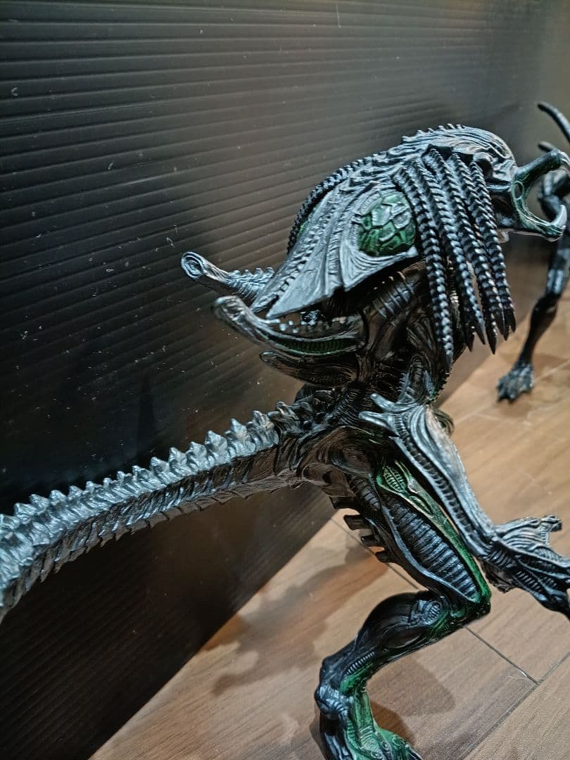 m*6様 AVP フィギュア 3体セット（エイリアン・プレデター・プレデリアン）