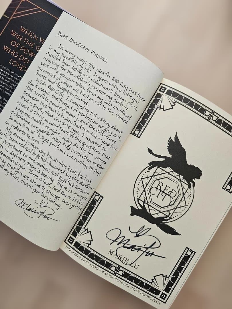 Red City Owlcrate 限定版｜著者サイン入り｜スプレーエッジ