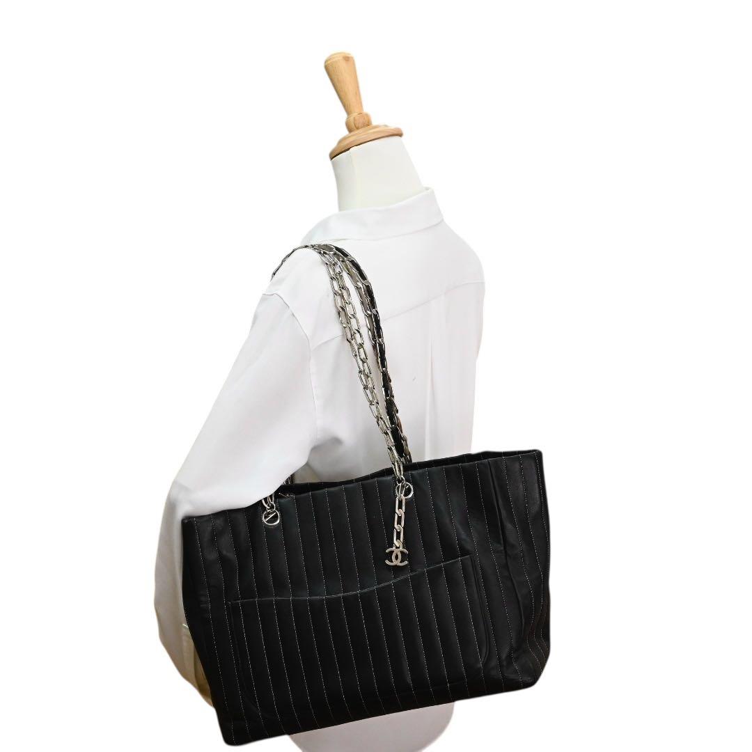 【美品】シャネル　レザー　トートバッグ　ハンド　ショルダー　黒　ブラック　肩掛け