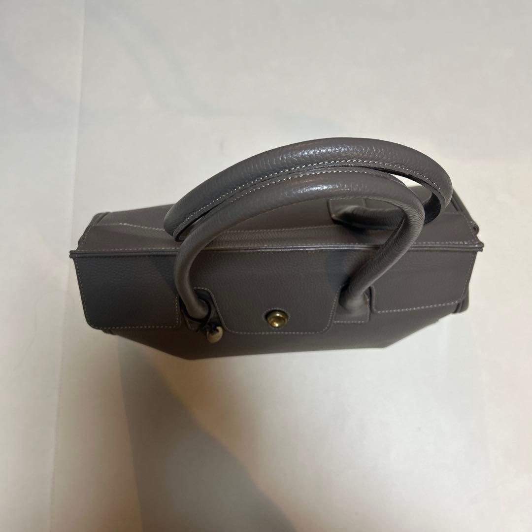 美品 トフアンドロードストーン ループボタン トートバッグ
