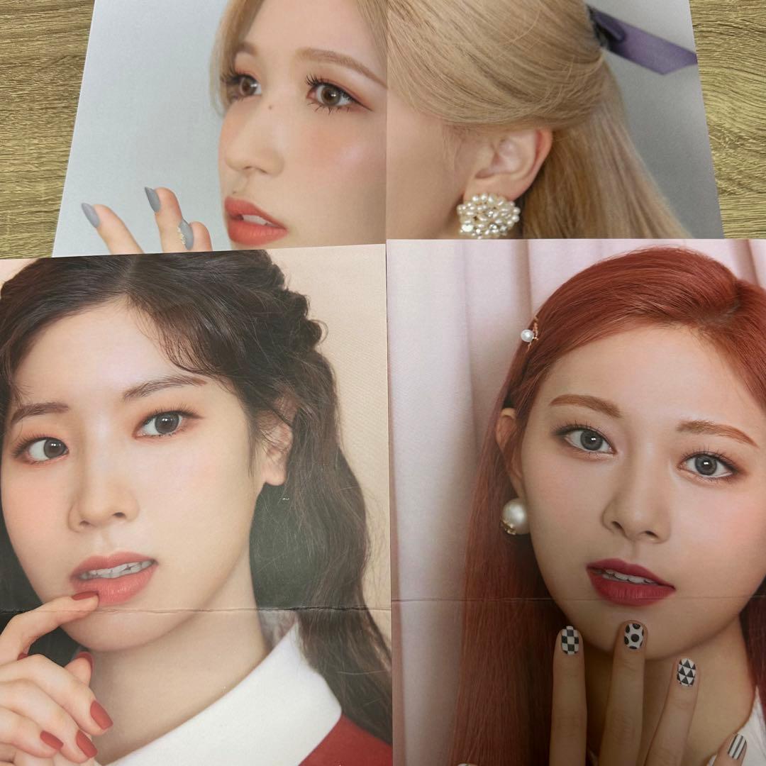 TWICE グッズ　アルバム特典　タペストリー