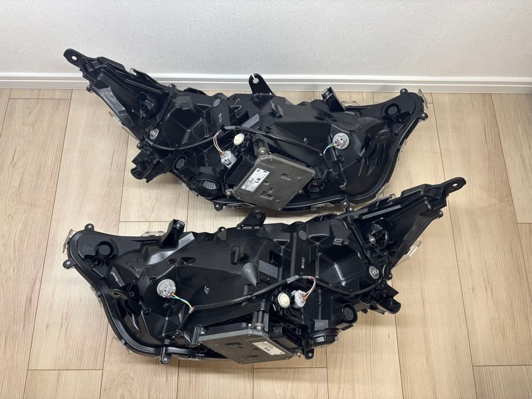 【純正】トヨタ RAV4 ヘッドライト 左右セット