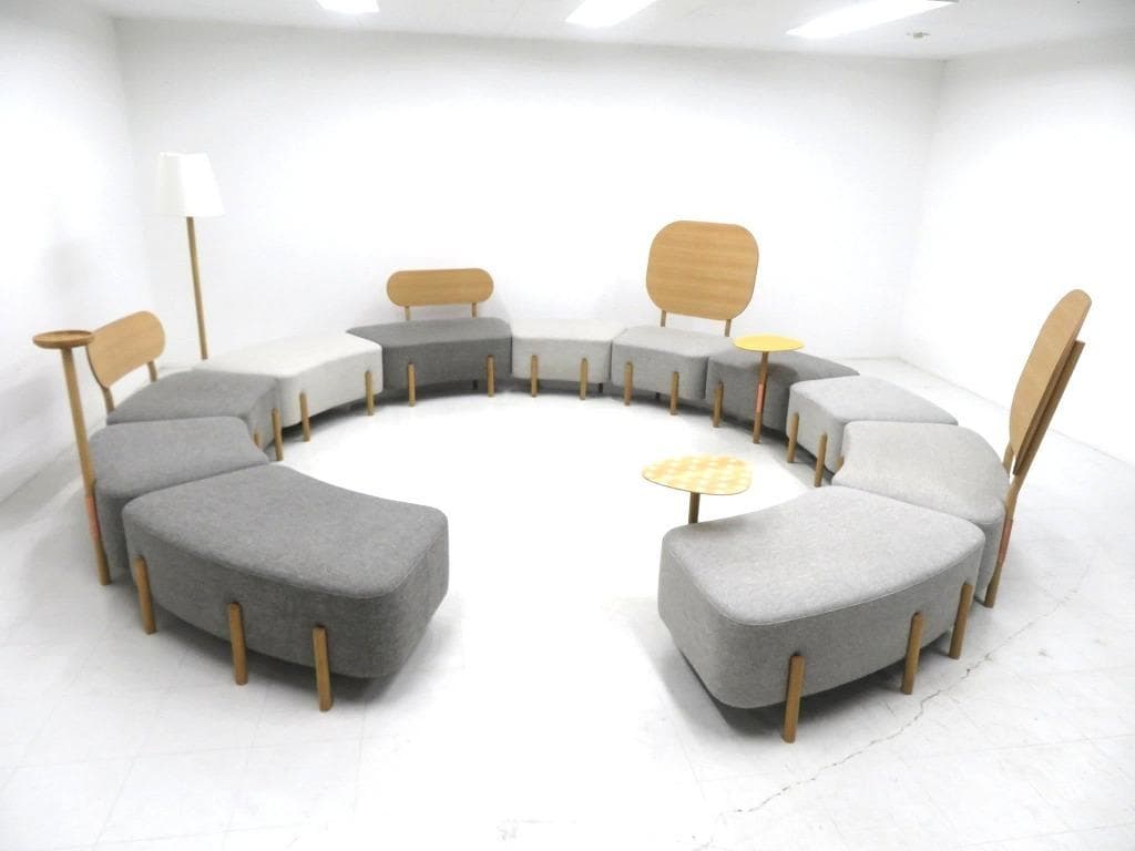展示品　カリモク　ドラドラ　北欧　オーク材　ソファ サイドテーブル付き　店舗什器