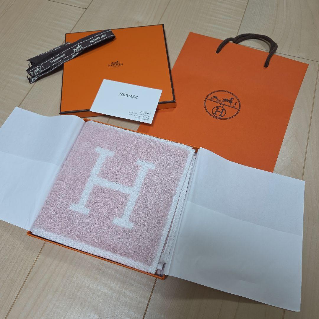 新品未使用　HERMES Hロゴ タオルハンカチ ピンク