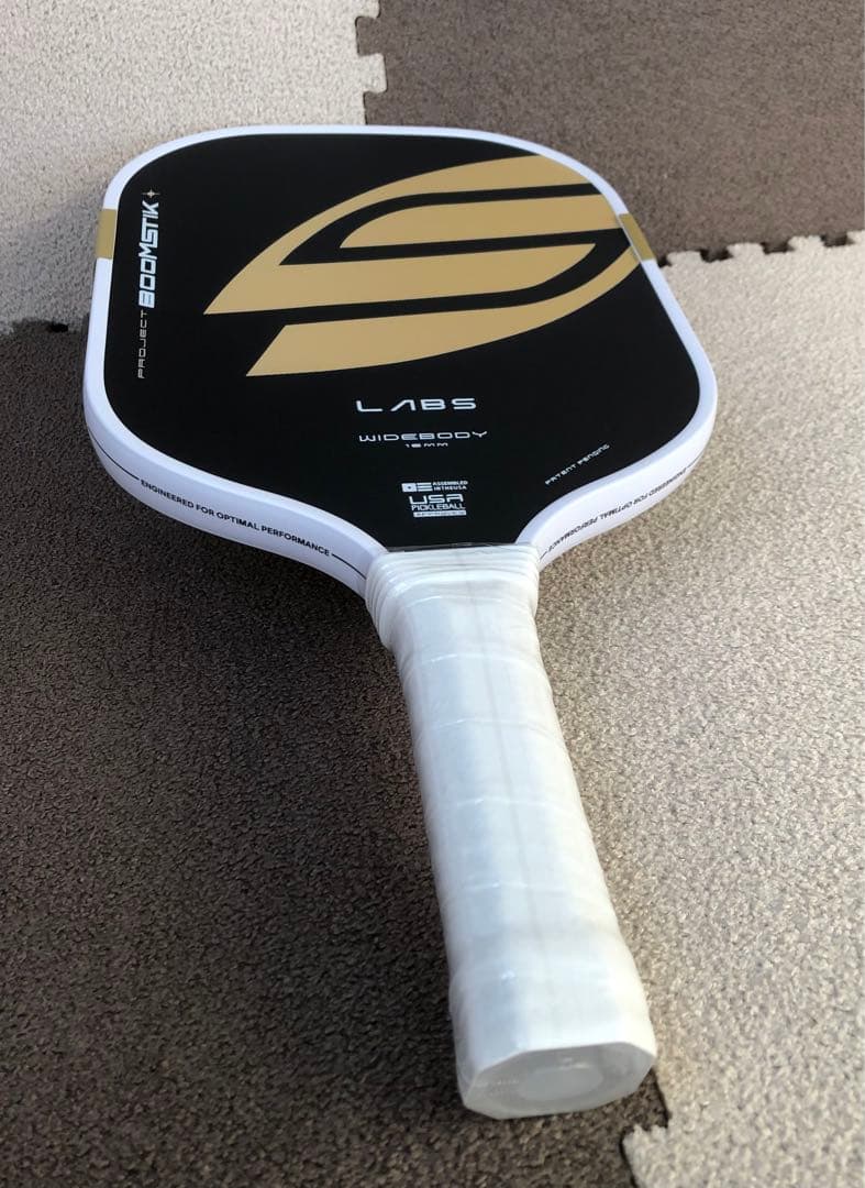 新品!!新色‼︎ 史上最も進化したパドル　BOOMSTLIKピックルボール ワイド