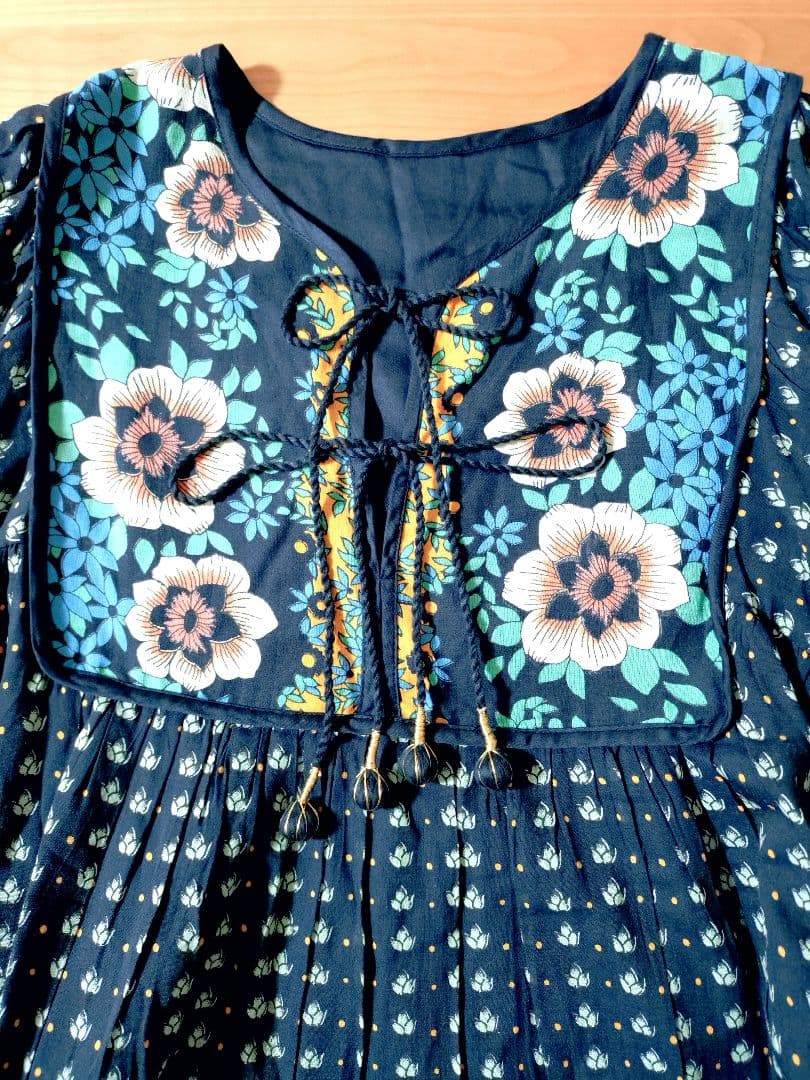【美品】Freada インドヴィンテージフラワー×小紋柄プリントワンピース