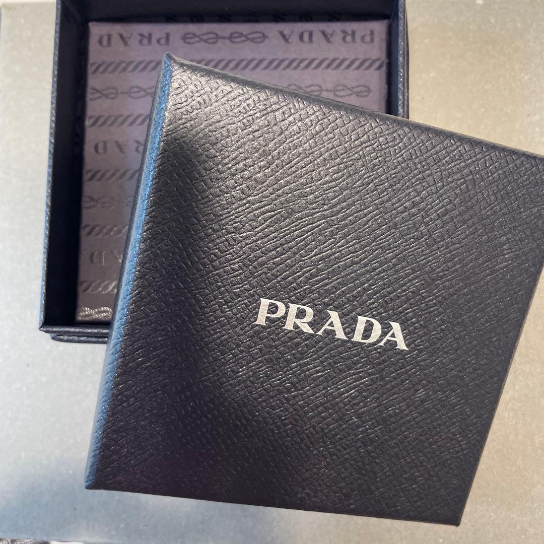 【美品】PRADA アイボリー　バレッタ　ヘアクリップ　付属品付き