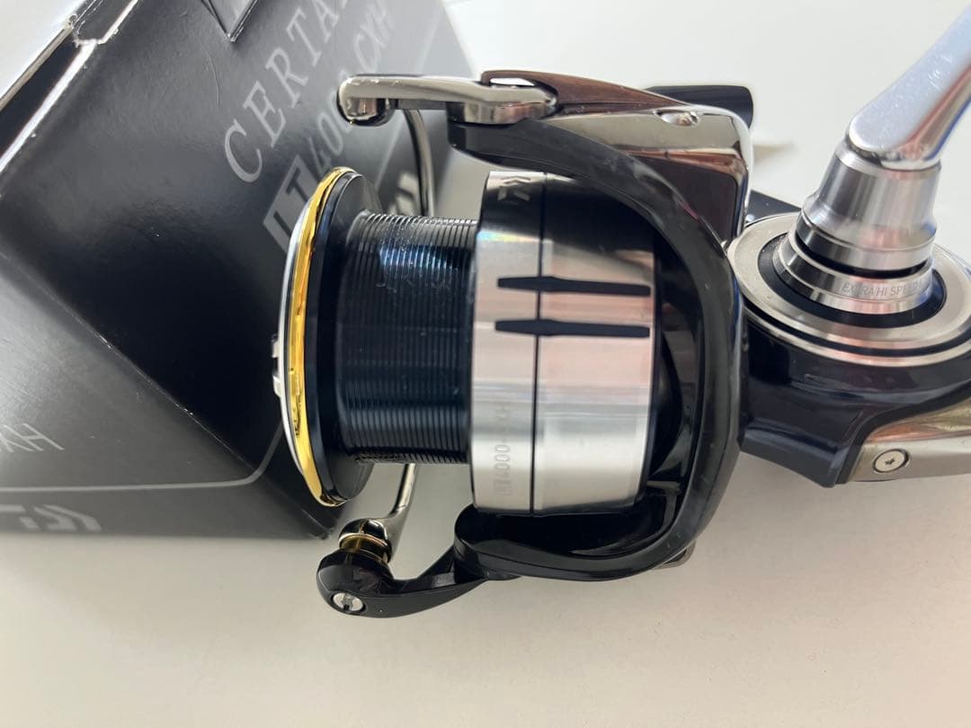 CERTATE LT4000-CXH スピニングリール