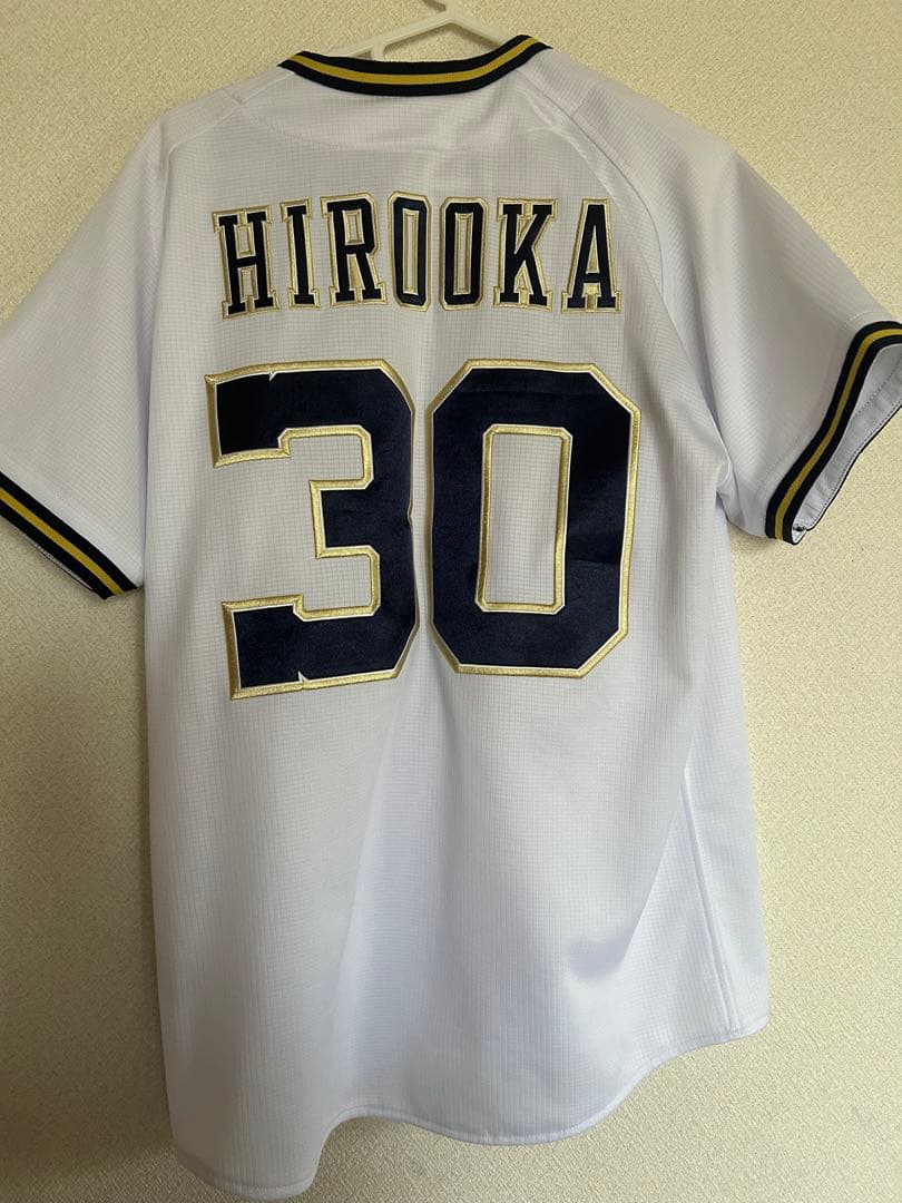 tomiオリックスバファローズ　廣岡大志選手　ユニフォーム　Sサイズ