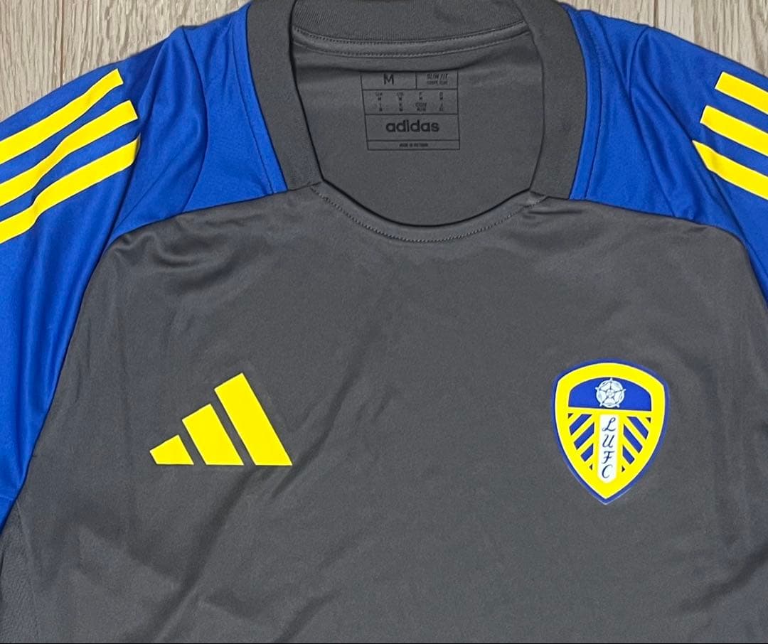 adidas リーズ　トレーニングウェア　プラシャツ　練習着　新品