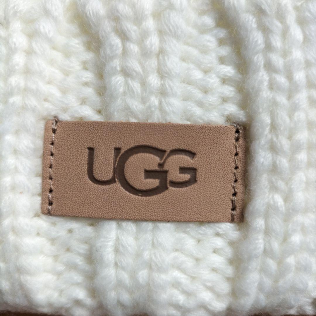 10/9までお値下げしました！新品未使用　UGG ホワイトニット帽 ファー付き