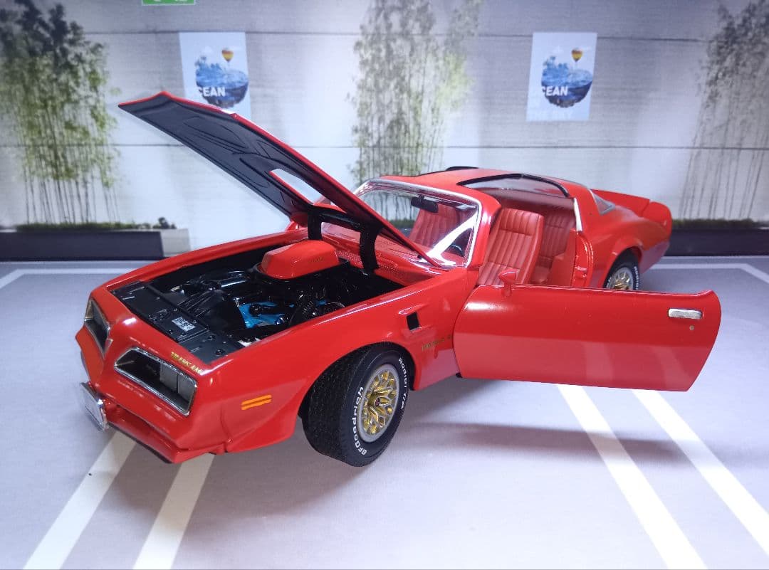ミニカー Ertl 1/18 77 Pontiac Fire Bird TransAm