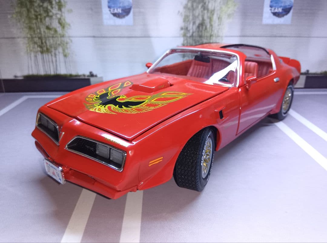 ミニカー Ertl 1/18 77 Pontiac Fire Bird TransAm