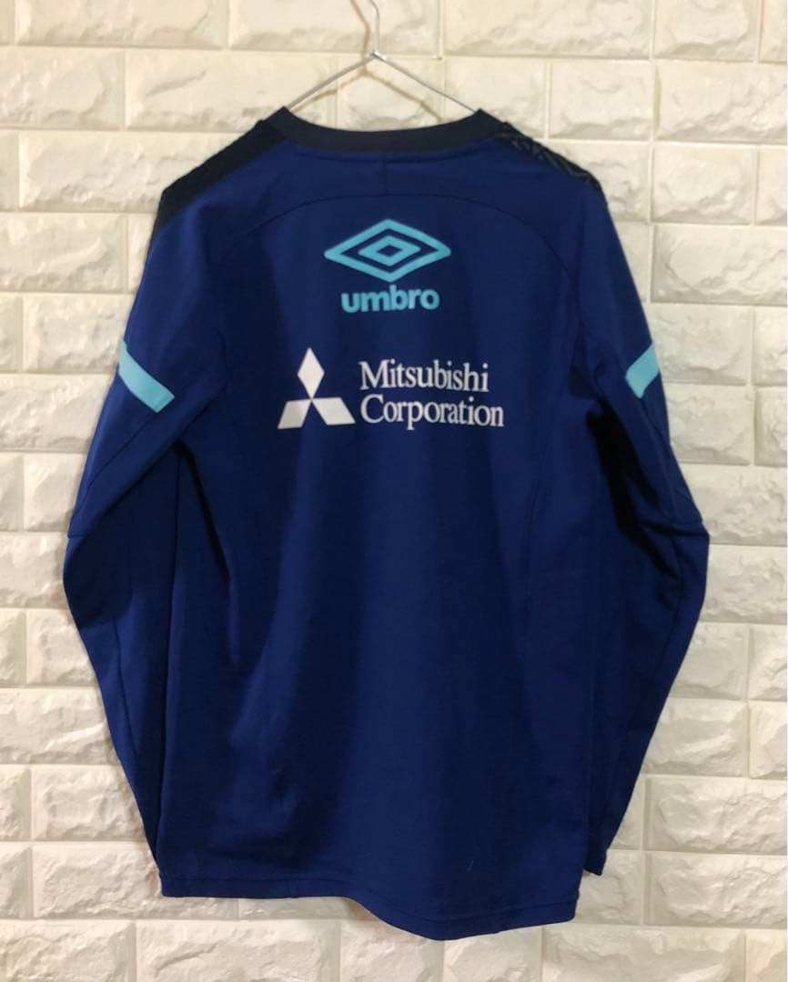 美品　アンブロ　長袖　トップス　トレーニングウェア