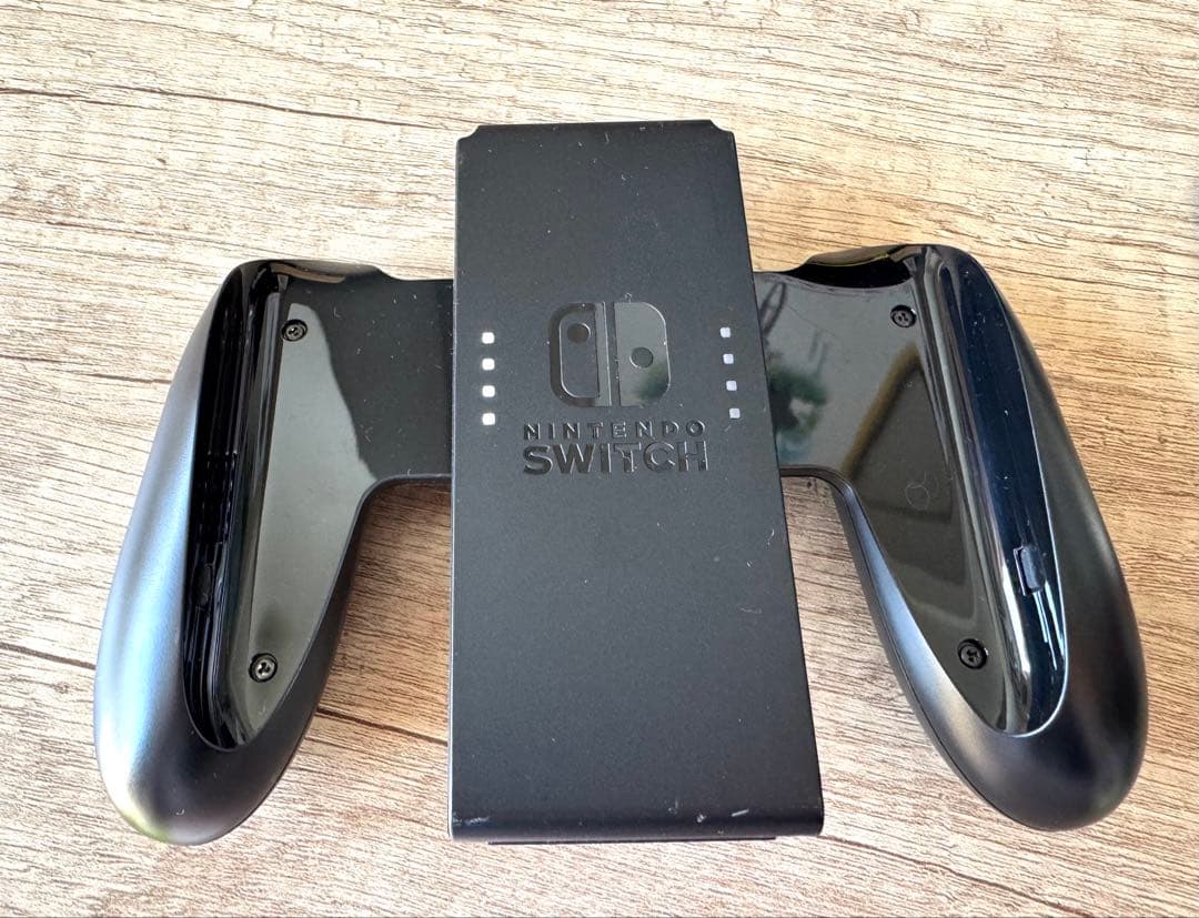 Nintendo Switch ピカブイバージョン本体
